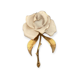 Cerritos Vintage White Gold Rose Brooch 0815
